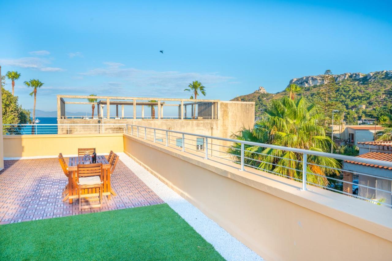 Terrazza Sella Del Diavolo - Vista Mare - Wifi Ac Apartment กาญารี ภายนอก รูปภาพ