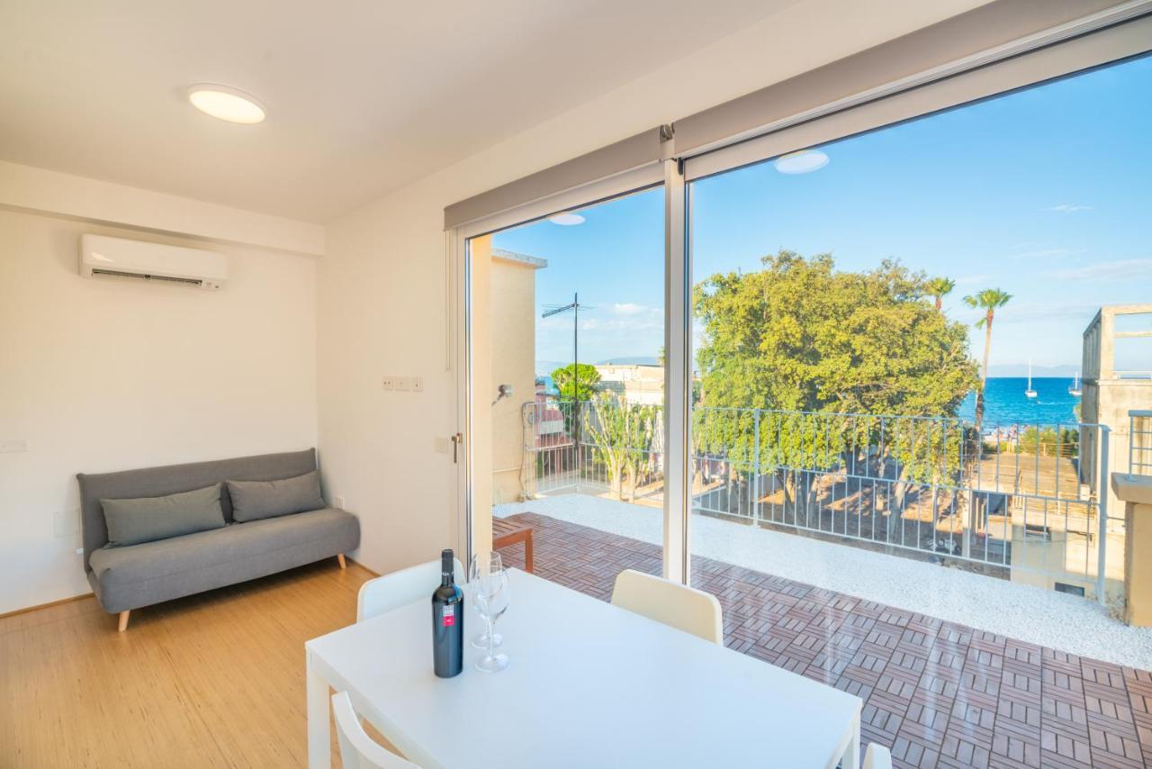 Terrazza Sella Del Diavolo - Vista Mare - Wifi Ac Apartment กาญารี ภายนอก รูปภาพ
