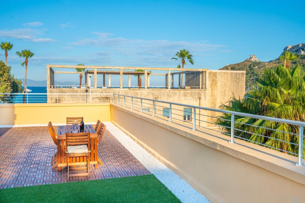 Terrazza Sella Del Diavolo - Vista Mare - Wifi Ac Apartment กาญารี ภายนอก รูปภาพ