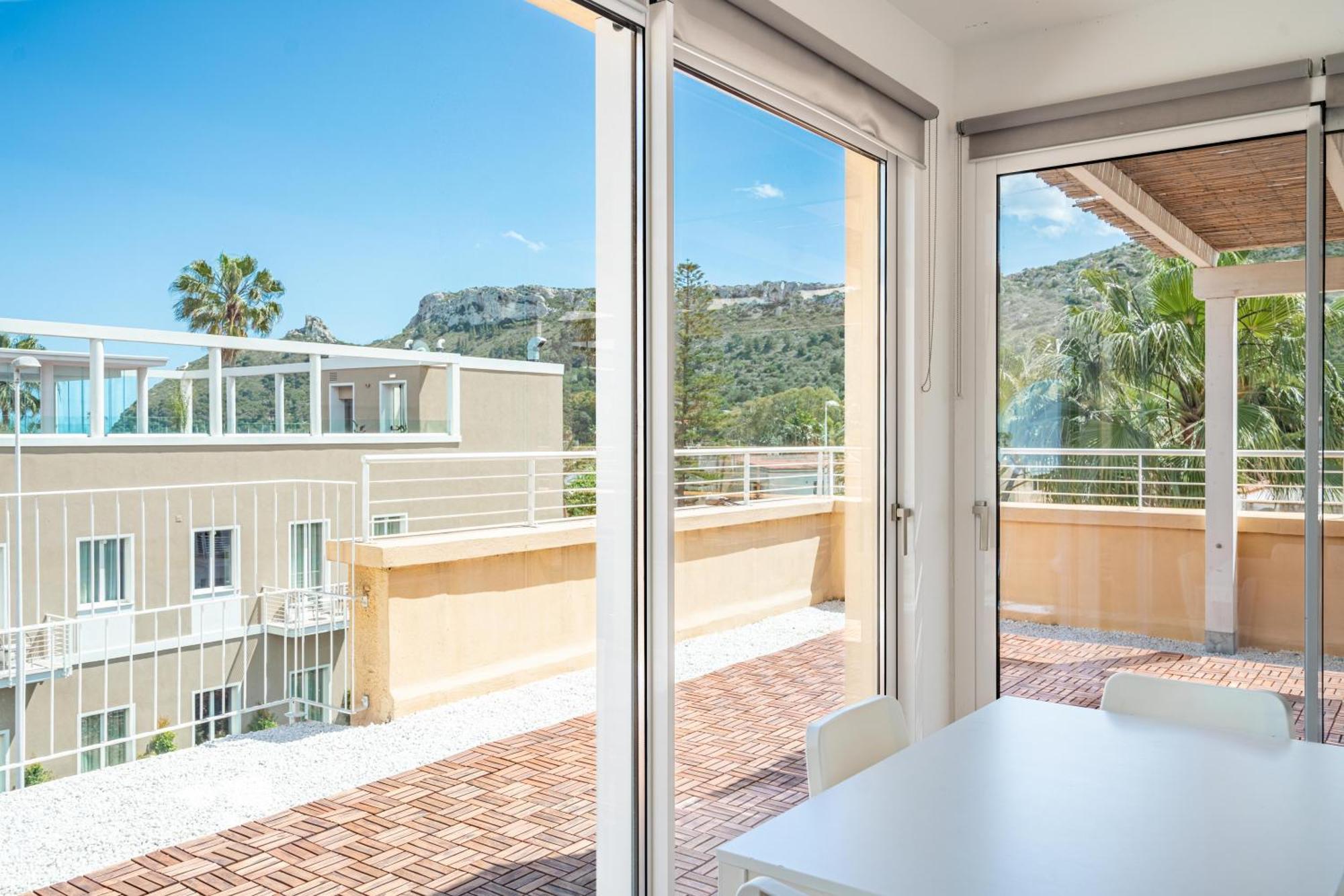 Terrazza Sella Del Diavolo - Vista Mare - Wifi Ac Apartment กาญารี ภายนอก รูปภาพ